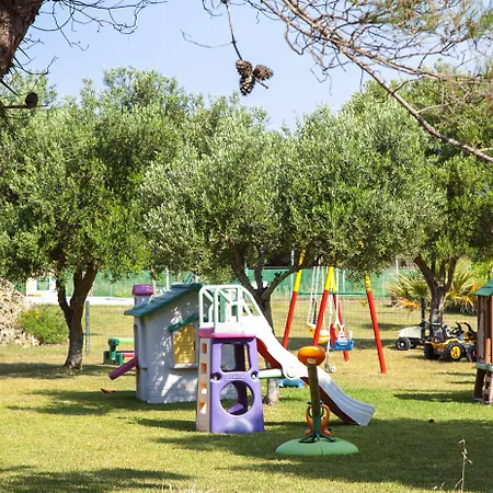 Monambeles Villa
