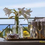 Monambeles سفوروناتا