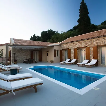 Monambeles Σβορωνάτα