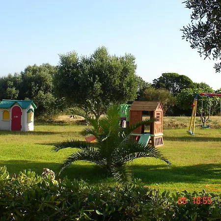 Monambeles Vila Svoronata