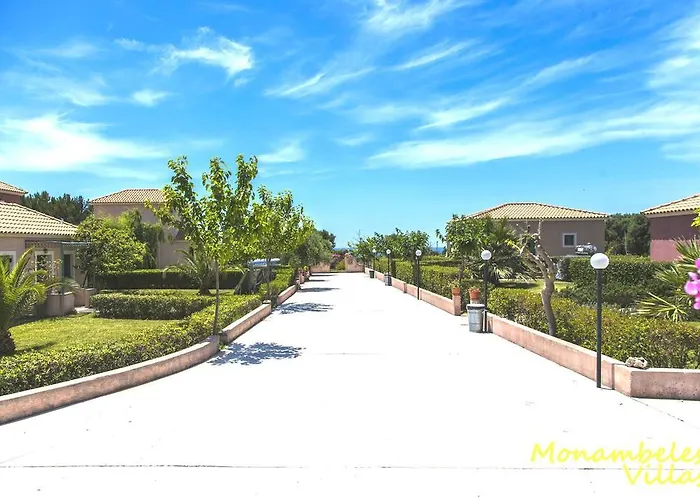 Monambeles Villa Svoronata