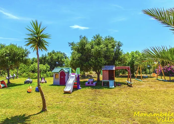 Monambeles Villa *