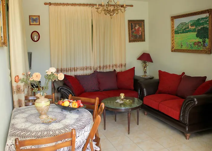 Monambeles Villa *
