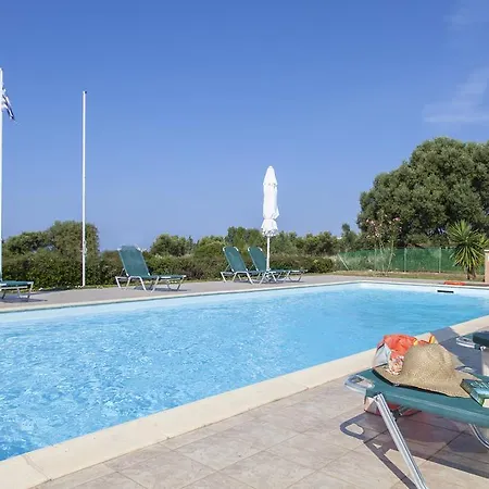 Monambeles Villa *