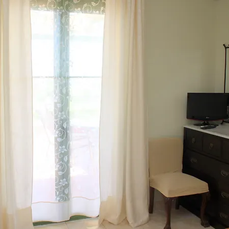 Monambeles Svoronata