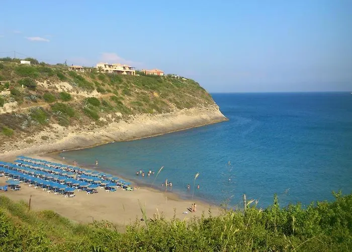 Monambeles Вилла Свороната